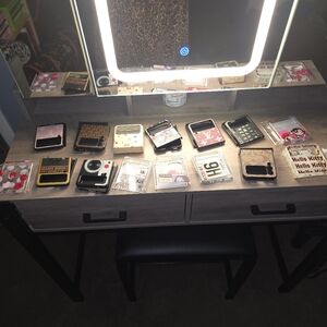 16 Diff. Samsung FLIP 3 Cases